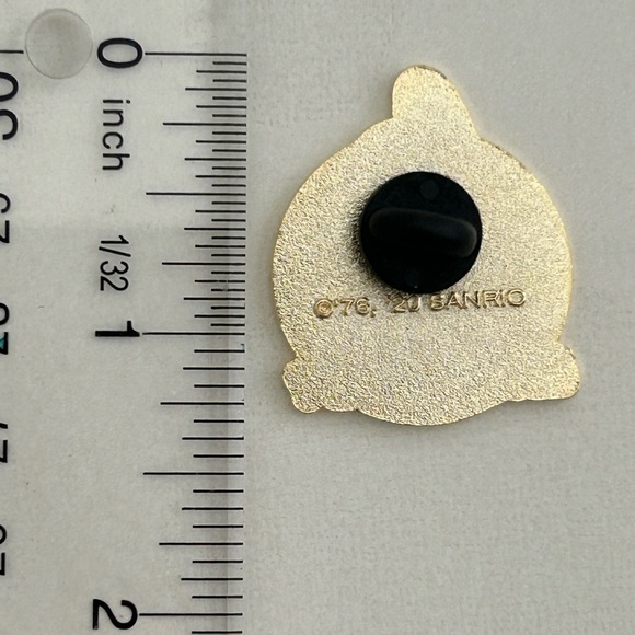 New Sanrio My Melody Friend of the Month Pin January 60th Anniversary Collection - Picture 7 of 7